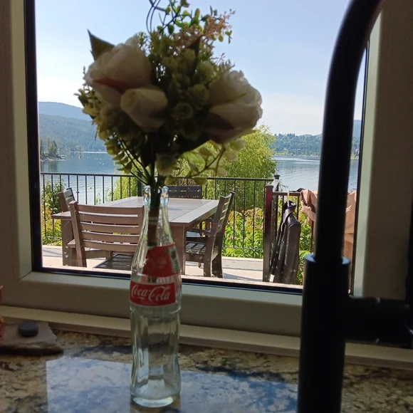 Vintage 1987 Coca Cola Canadian Bottle With Buffalo Caps Sticker 300ml Canada - Picture 12 of 12